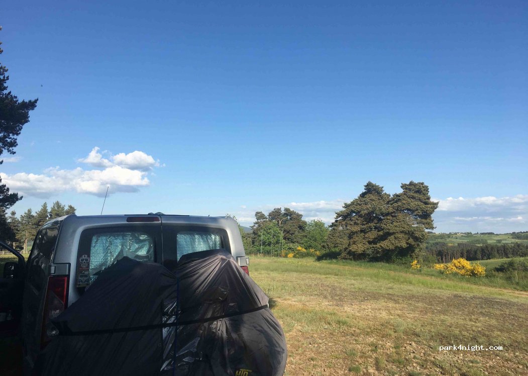 (15320) Loubaresse - Unnamed Road — foto
