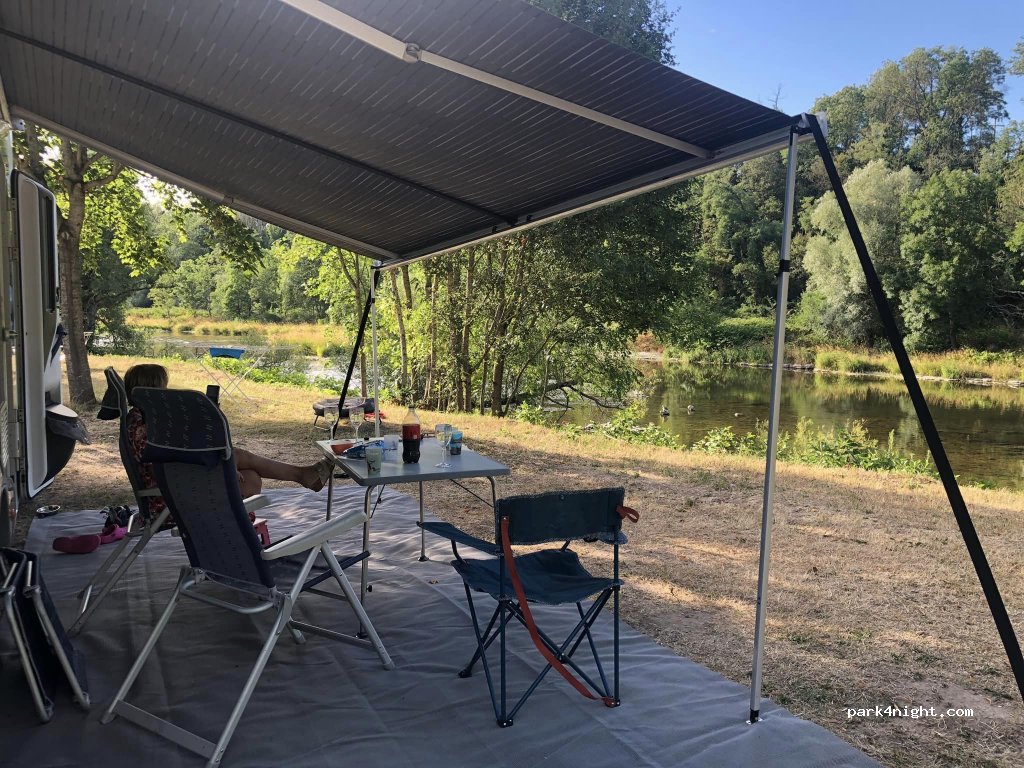Camping l'ile aux mille charmes — foto