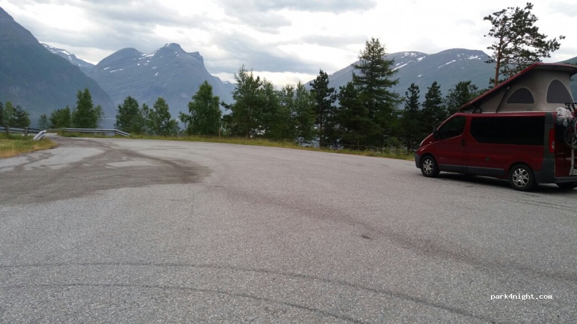 (6620) Sunndal - 9B Bergvegen — foto
