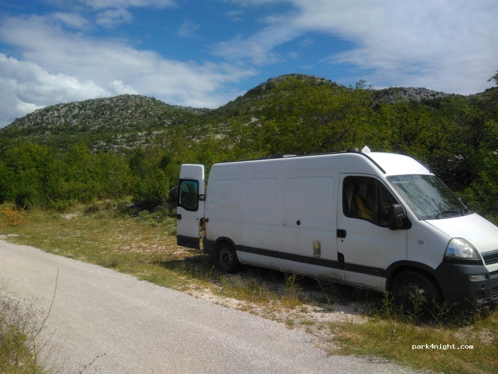 (20210) Stravča - Unnamed Road — foto