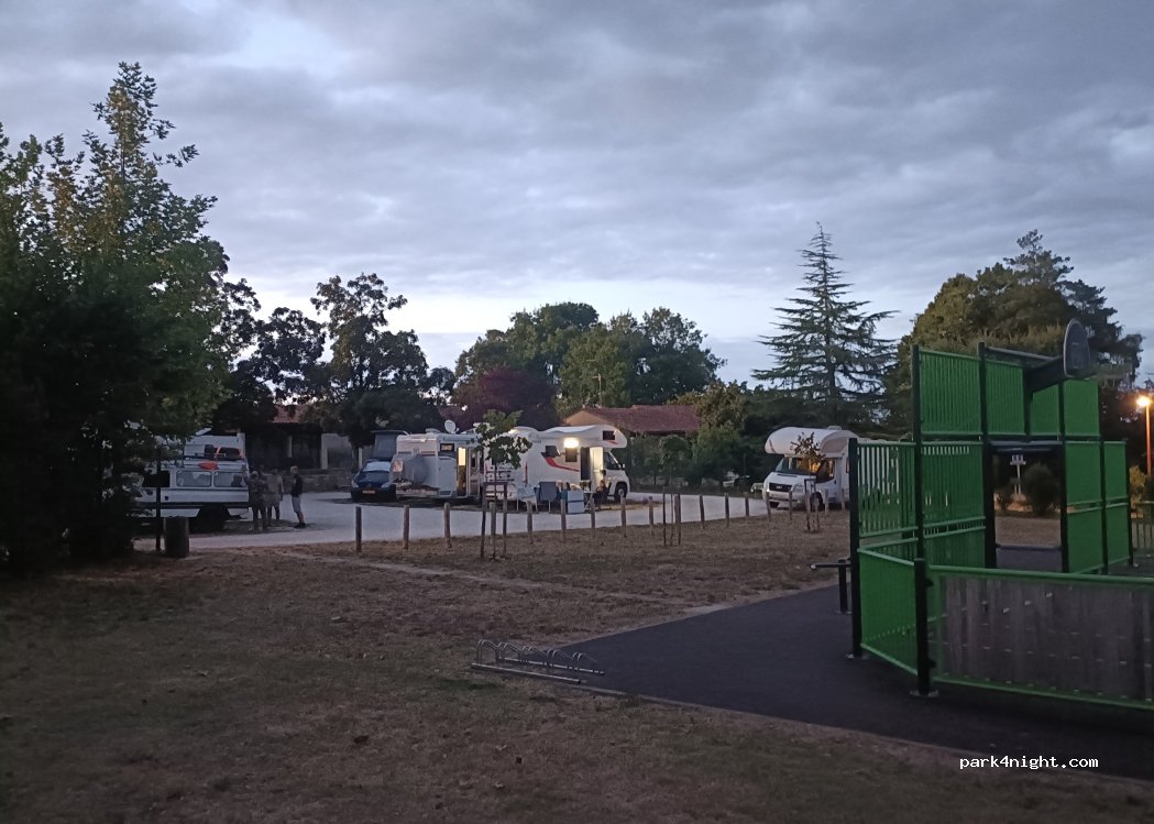 (16410) Dirac - Rue du Bourg — foto 5