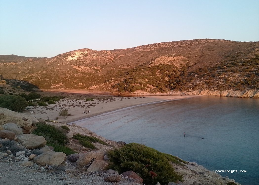 (848 00) Milos - Unnamed Road — foto 4