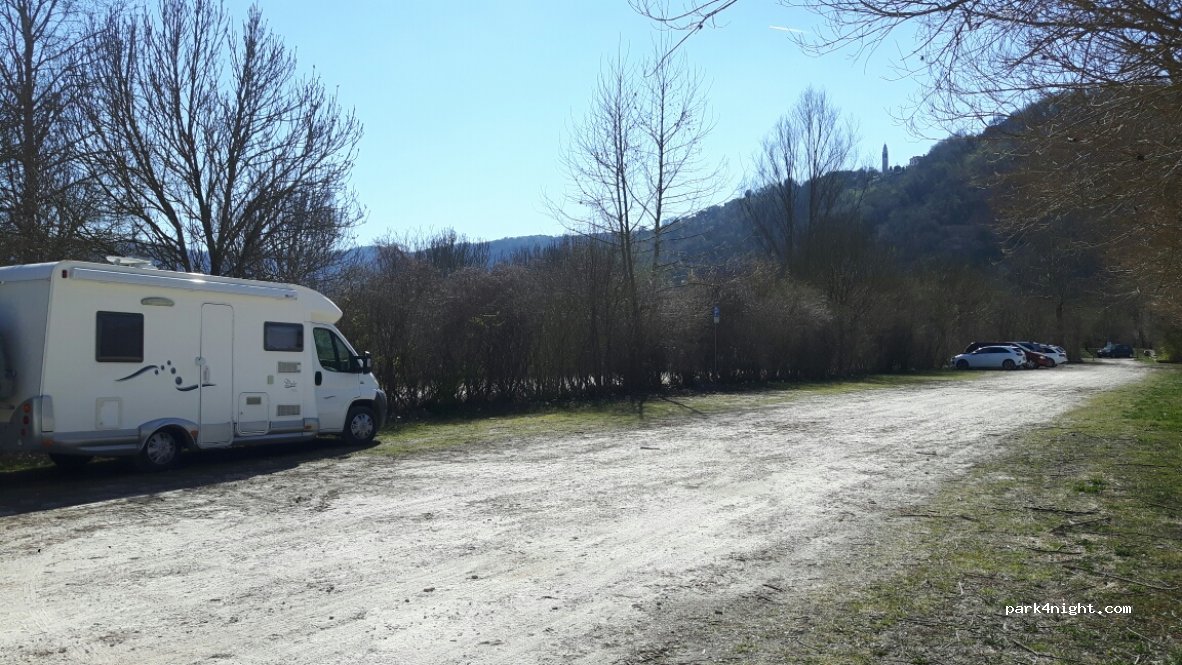 Parcheggio Lago di Fimon — foto 2