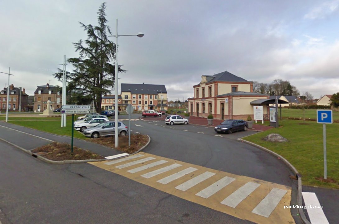 (27110) Le Neubourg - 12 Place Maréchal Leclerc — foto
