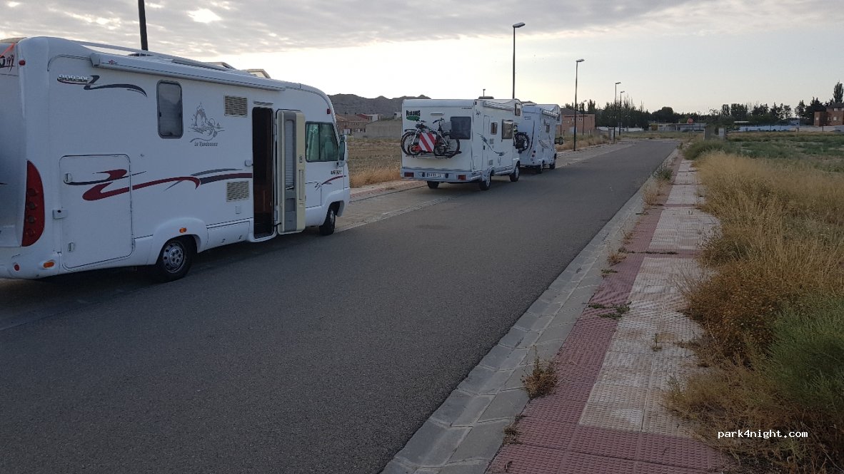 (50172) Alfajarín - Paseo de las Piscinas — foto