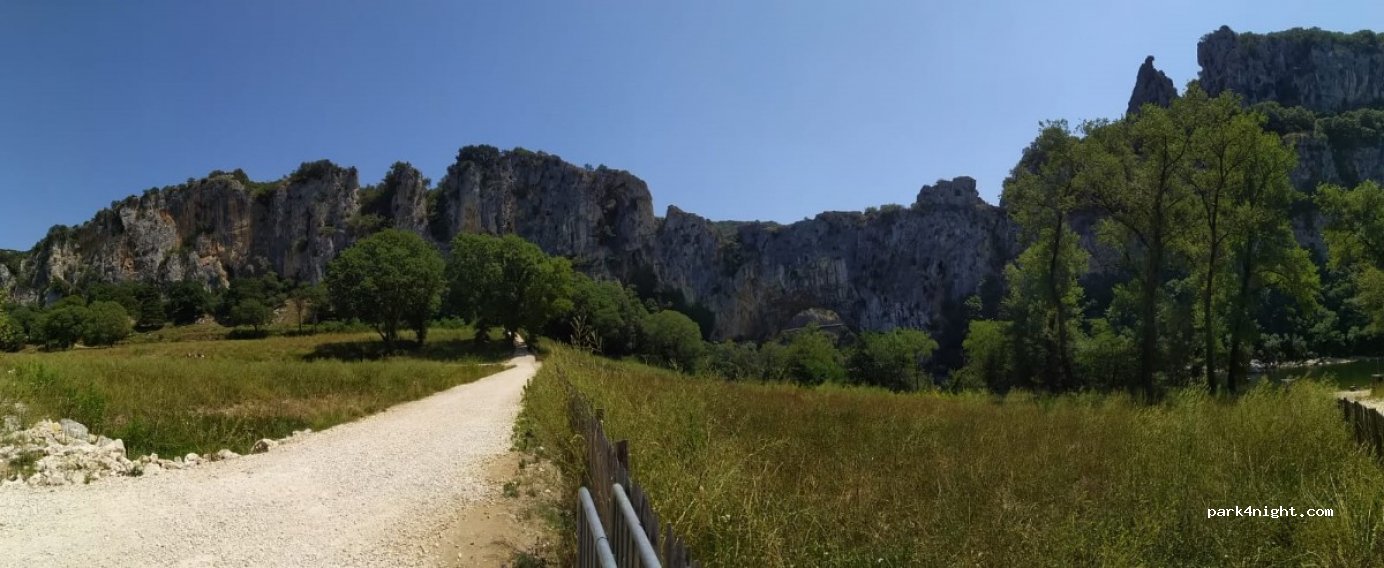 (07150) Vallon-Pont-d'Arc - Combe d'Arc — foto 2