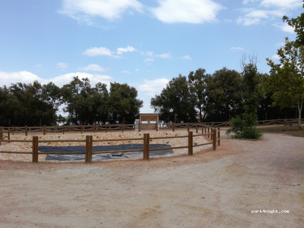(13620) Pedro Muñoz - 18 Carretera el Toboso — foto 2