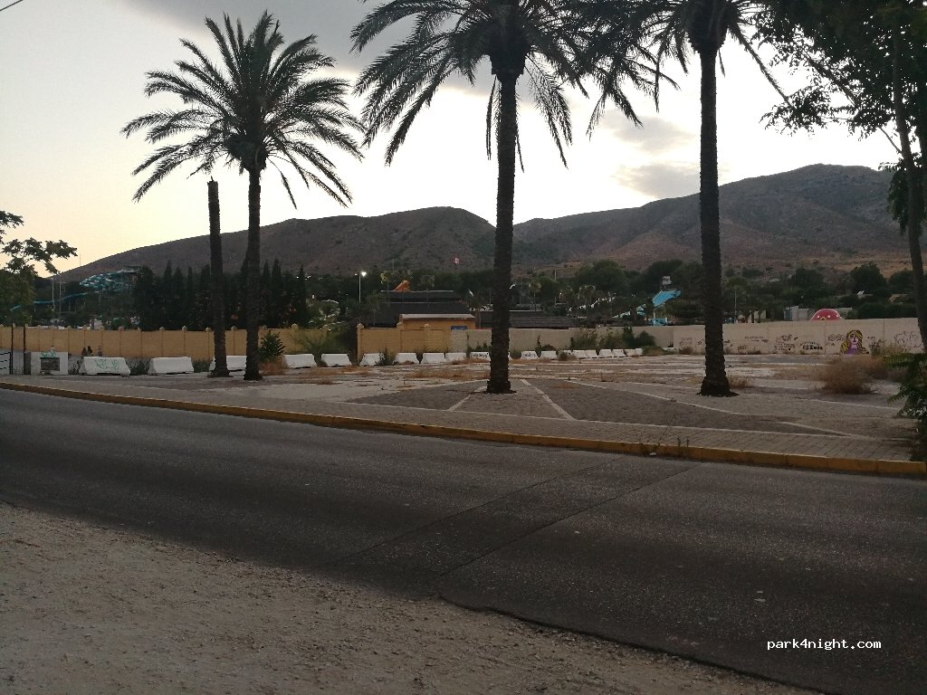 (29620) Torremolinos - 14 Calle Cuba — foto