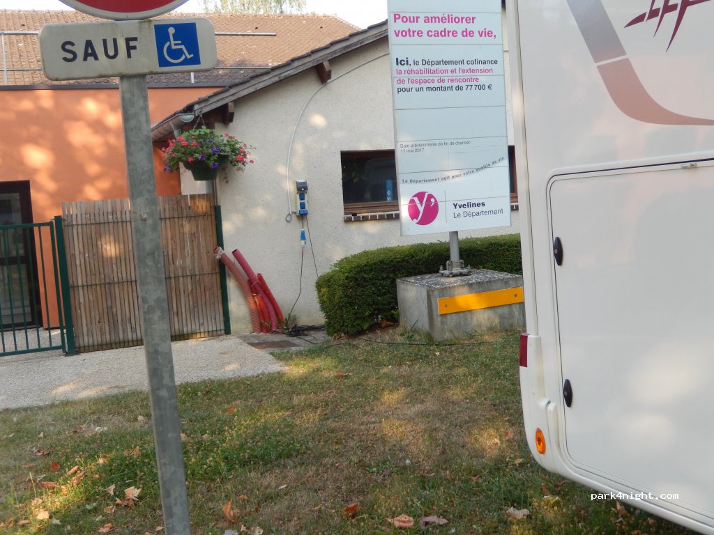 (78125) Gazeran - Rue des Sources — foto 3