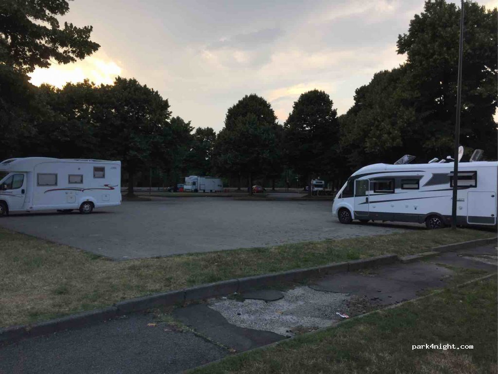 (10132) Turin - 1-3 Via P. Solaroli di Briona — foto 3