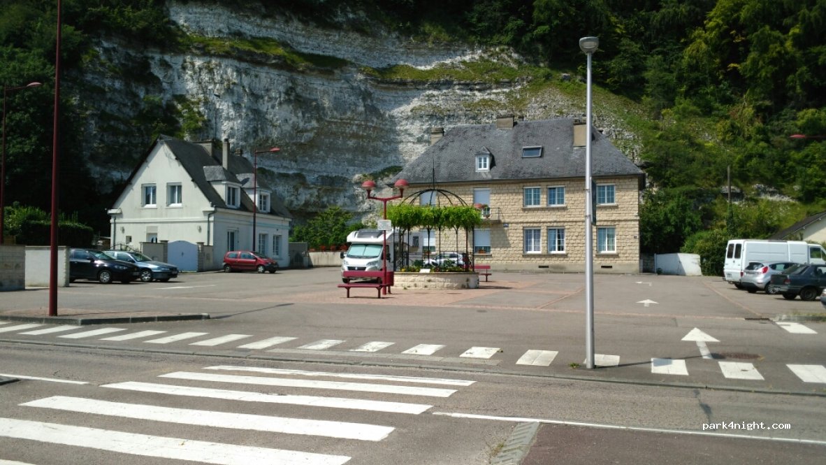 (76500) Orival - 3 Place du Mans — foto 3