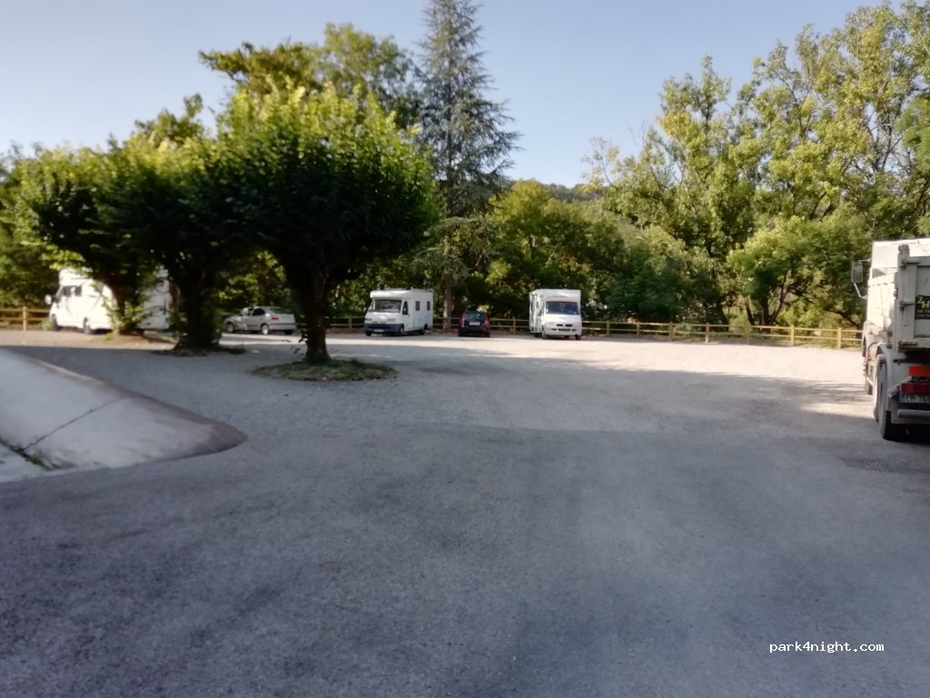(12330) Salles-la-Source - Rue du Bourg — foto
