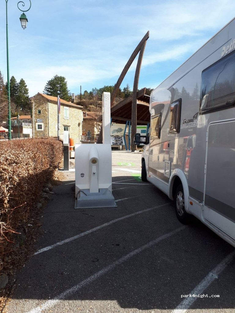 (05150) Rosans - Rue Lucien Pinet — foto 2