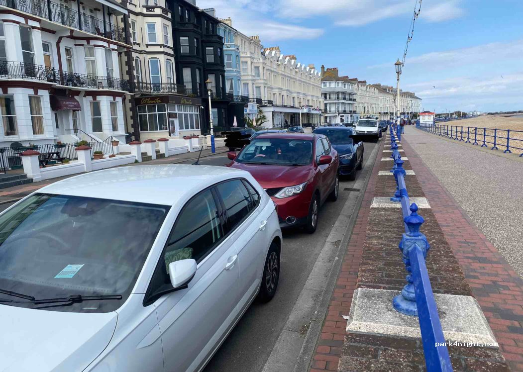 (BN22 7AY) Eastbourne - 31 Marine Parade — foto 2