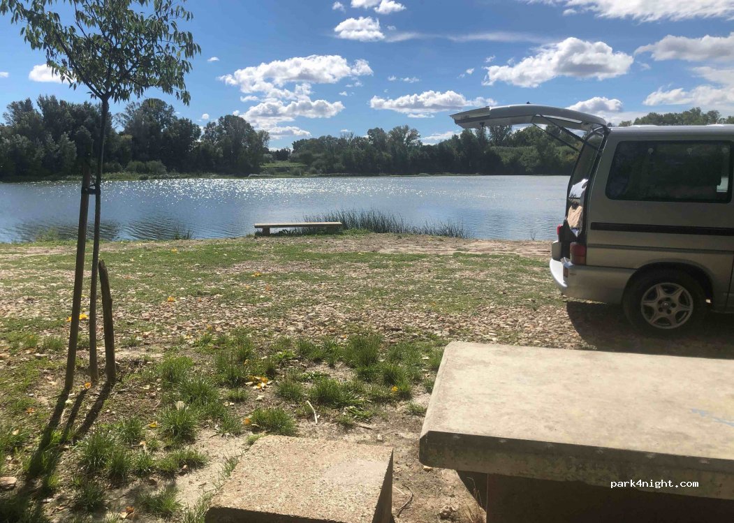 (30210) Remoulins - Chemin Tour du Lac — foto 3