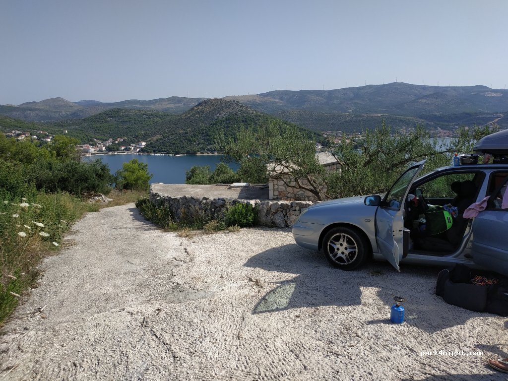 (21222) Marina - Unnamed Road — foto