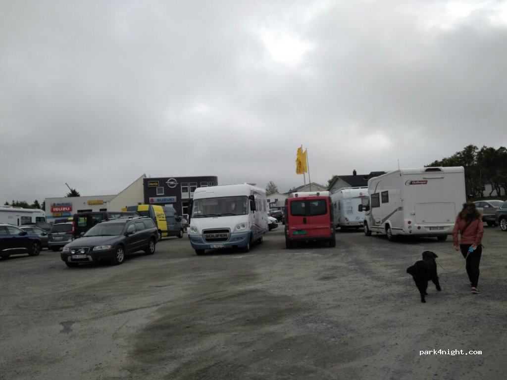 (8370) Leknes - 6 Idrettsgata — foto 2
