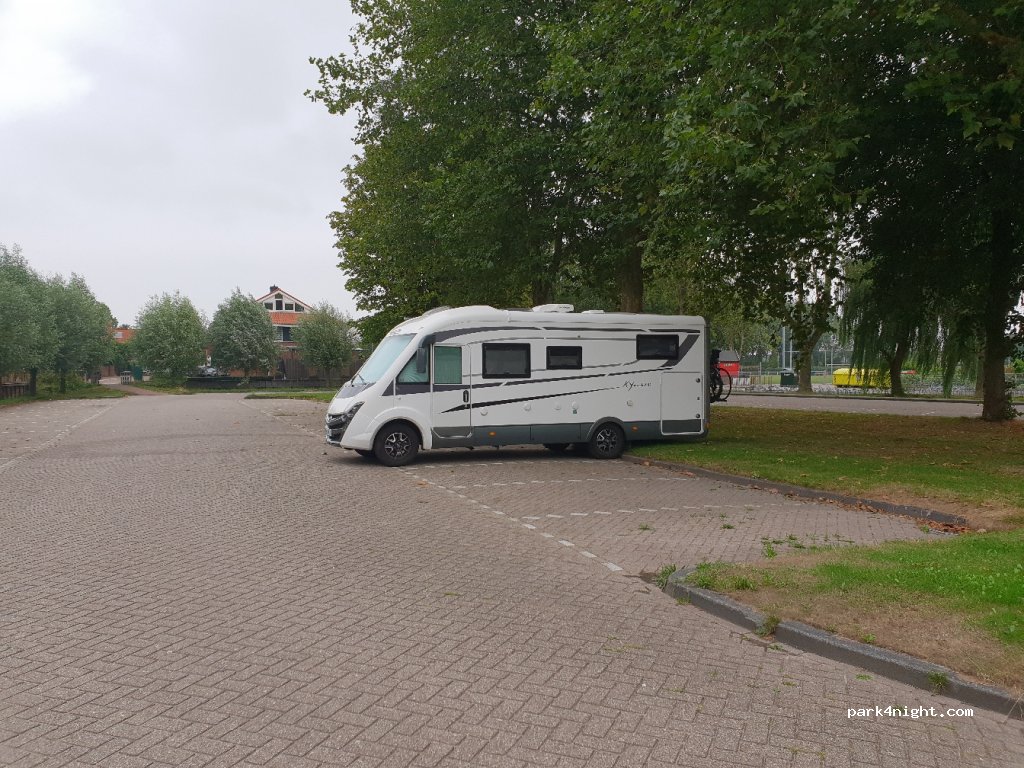 (1135) Edam - Burgemeester Versteeghsingel — foto 2