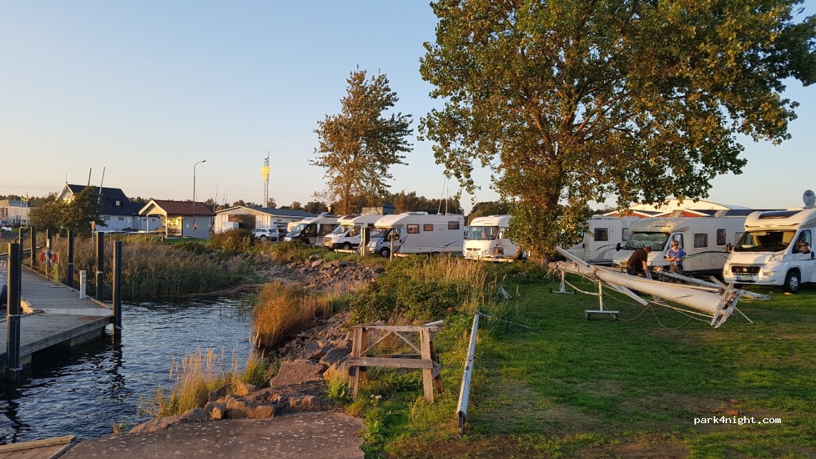 (302 90) Halmstad - 30 Fiskaregatan — foto 2