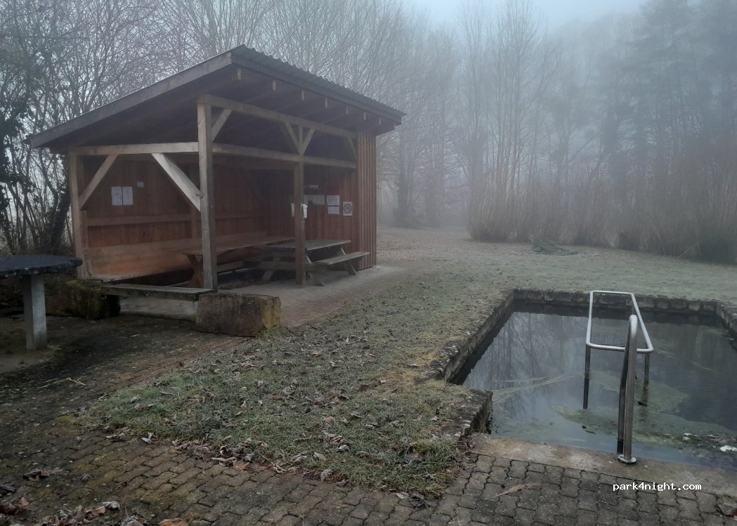 (97355) Castell - 7 Greuther Straße — foto 5
