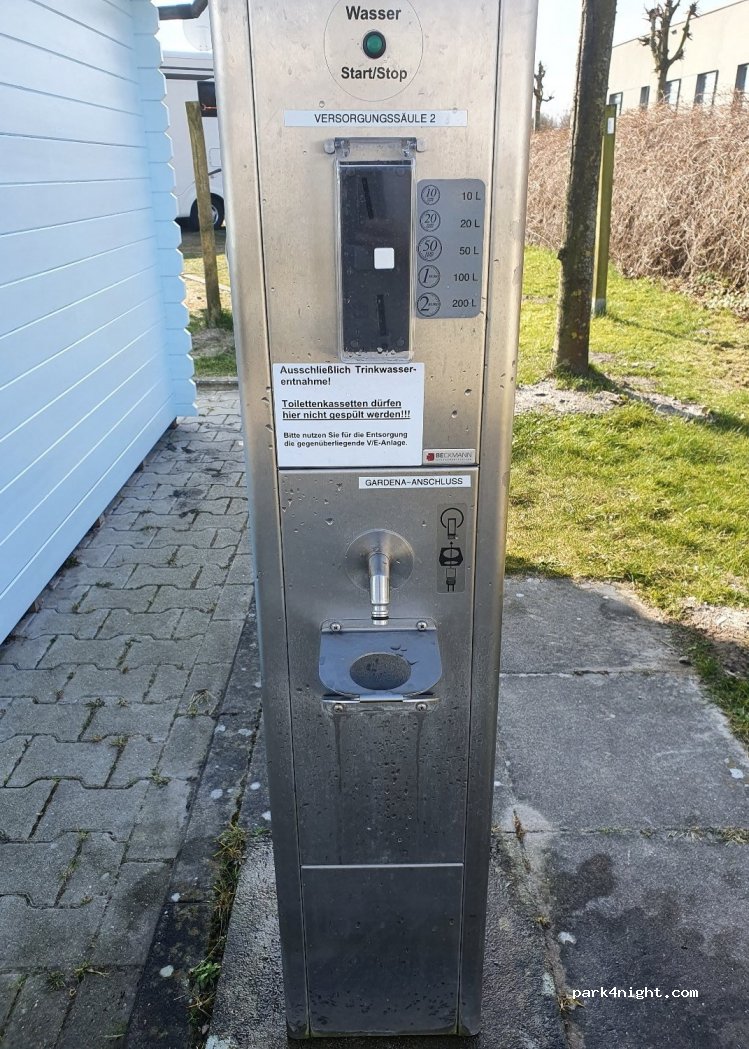 Wohnmobilstellplatz Wihelmshaven — foto