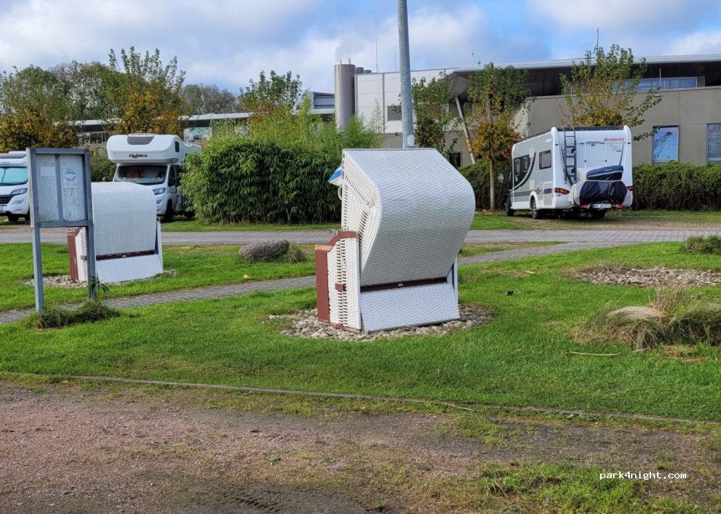 Wohnmobilstellplatz Wihelmshaven — foto 3