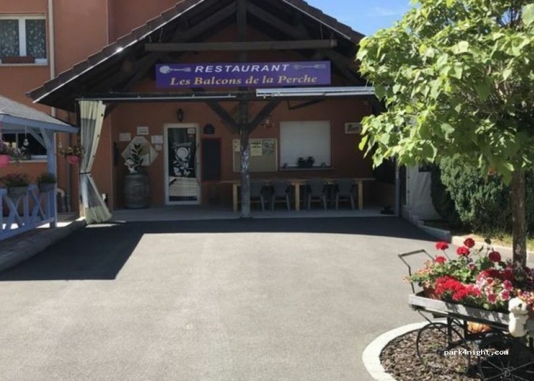 Aire de camping-cars Montenois — foto 3