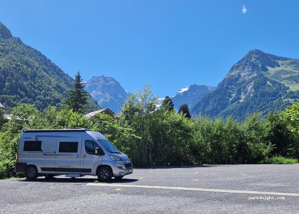 Wohnmobilstellplatz Linthal Braunwaldbahnen — foto 4