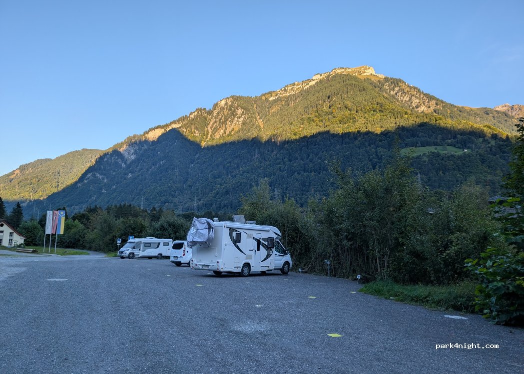 Wohnmobilstellplatz Linthal Braunwaldbahnen — foto 5