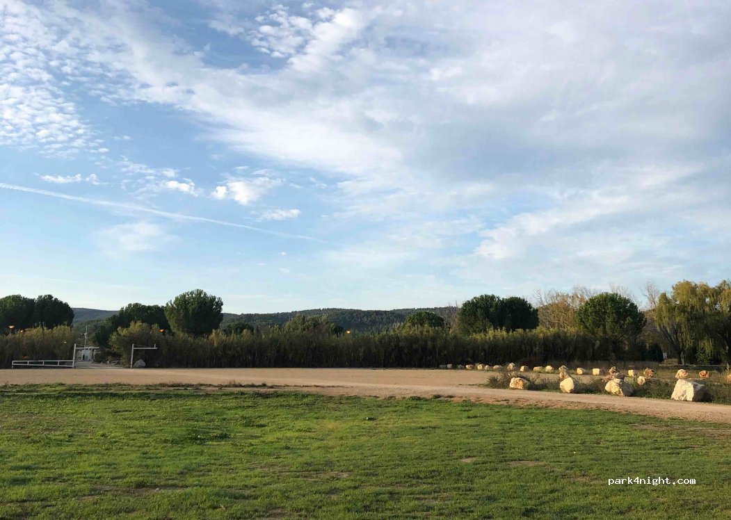 (13860) Peyrolles-en-Provence - Chemin de Plantain — foto 2