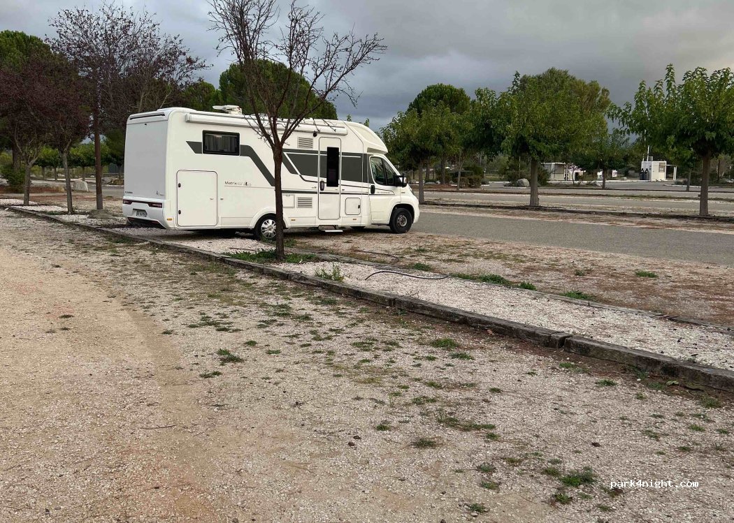 (13860) Peyrolles-en-Provence - Chemin de Plantain — foto 4