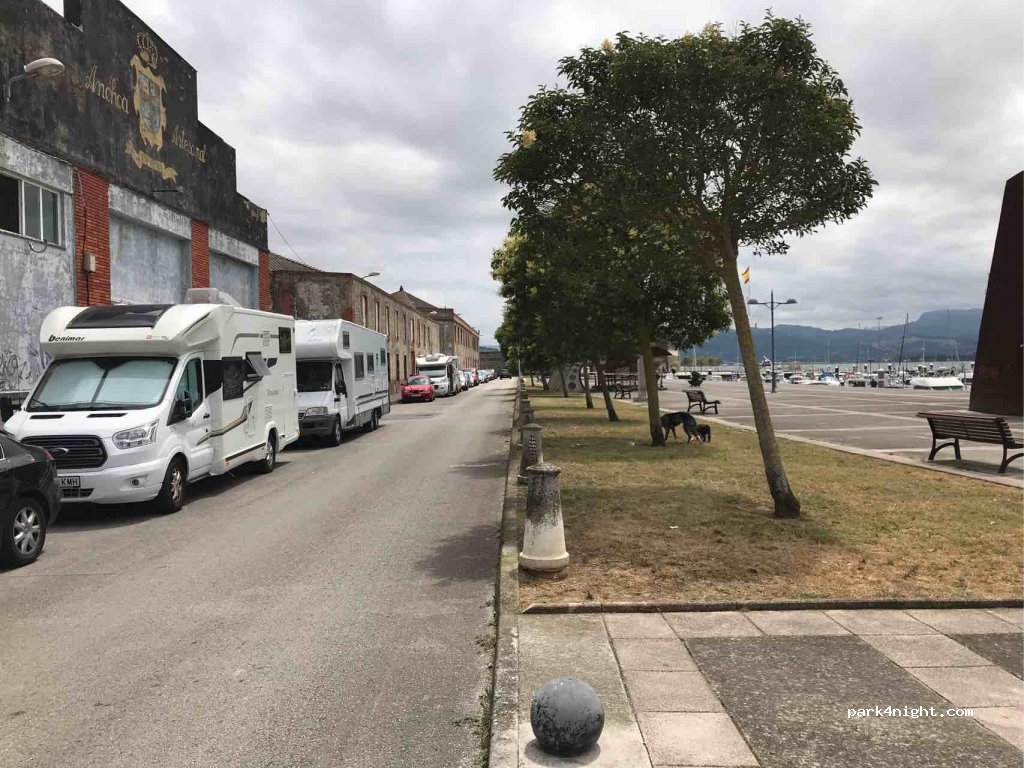 (39740) Santoña - 1 Calle Dársena — foto 4