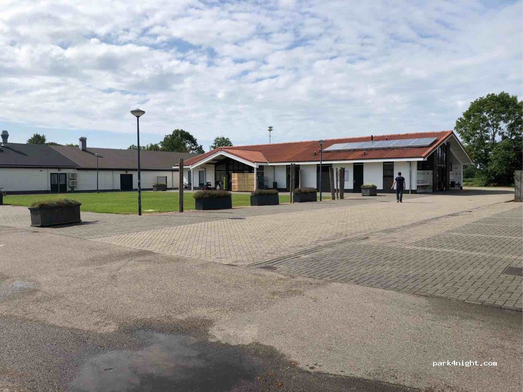 Midi Camping van der Burgh — foto 2