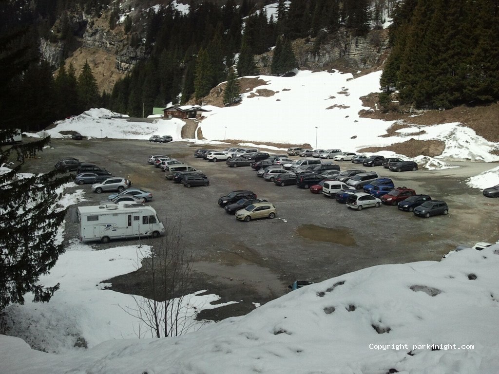 (74300) Magland - Chemin Rural de la Plaine du Lac au Crêt — foto