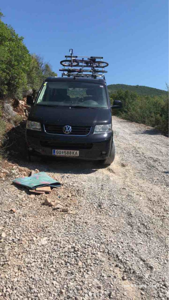 (85330) Krimovica - Unnamed Road — foto 3