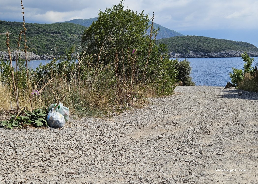 (85330) Krimovica - Unnamed Road — foto 5