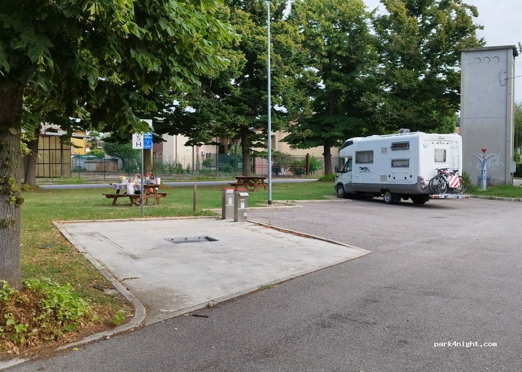 (45025) Fratta Polesine - 1 Via Antonio Fortunato Oroboni — foto 3