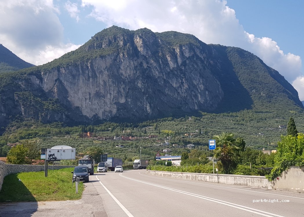 (38066) Riva del Garda - 30 Strada Provinciale 37 — foto