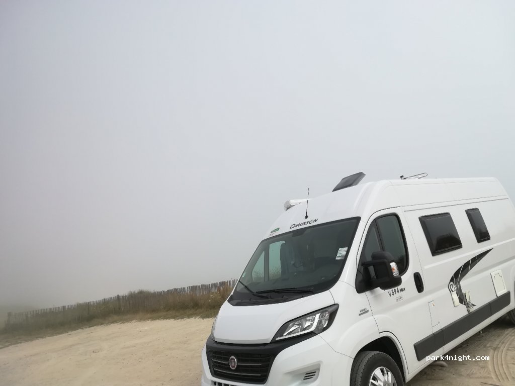 (29830) Lampaul-Ploudalmézeau - Unnamed Road — foto 2