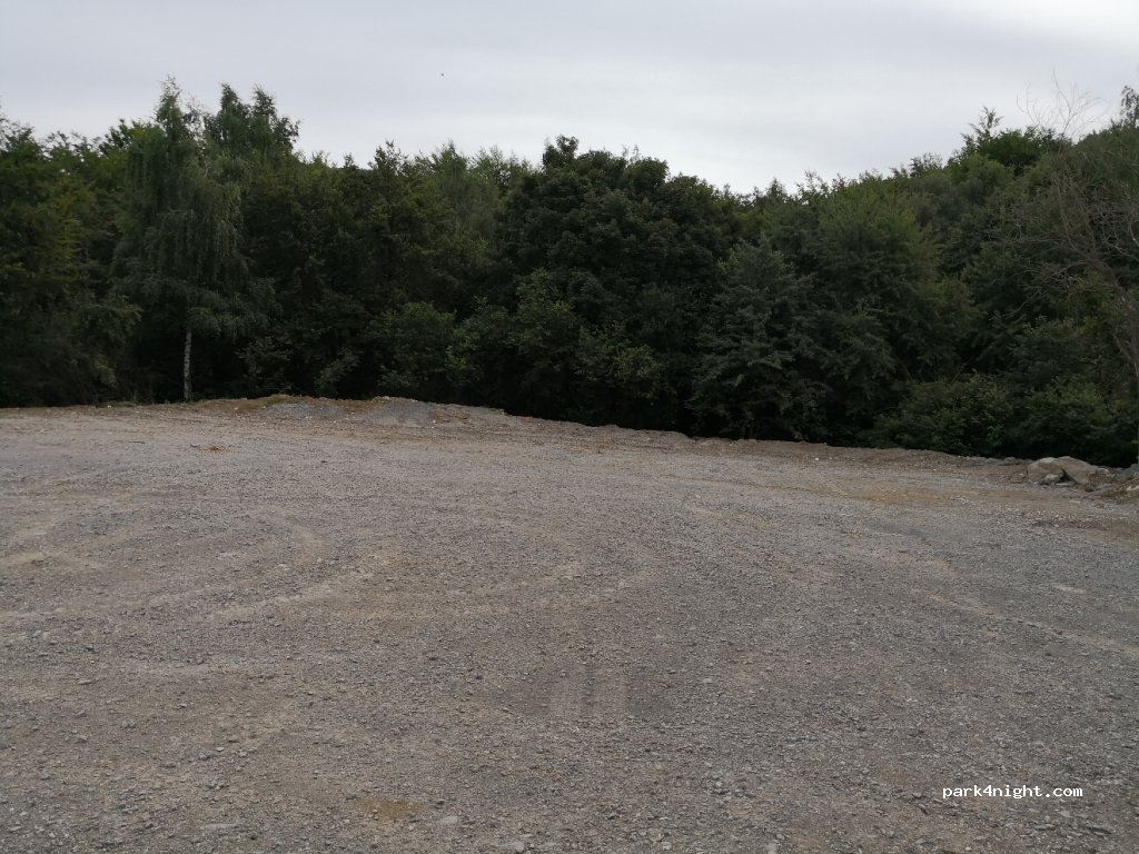 (971 01) Cigeľ - Unnamed Road — foto 4