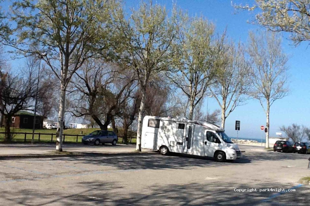 (47814) Bellaria - 7 Via dei Mille — foto