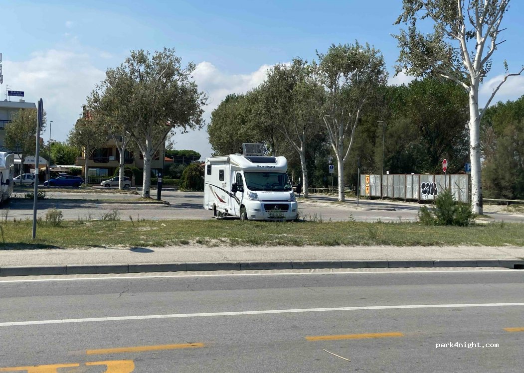 (47814) Bellaria - 7 Via dei Mille — foto 3