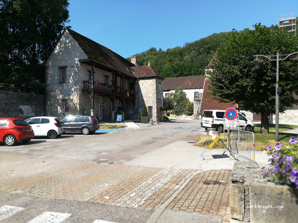 (39110) Salins-les-Bains - 7 Rue du Docteur Germain — foto