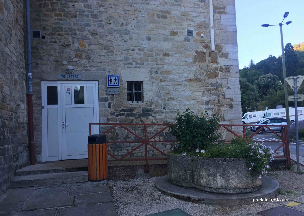 (39110) Salins-les-Bains - 7 Rue du Docteur Germain — foto 2