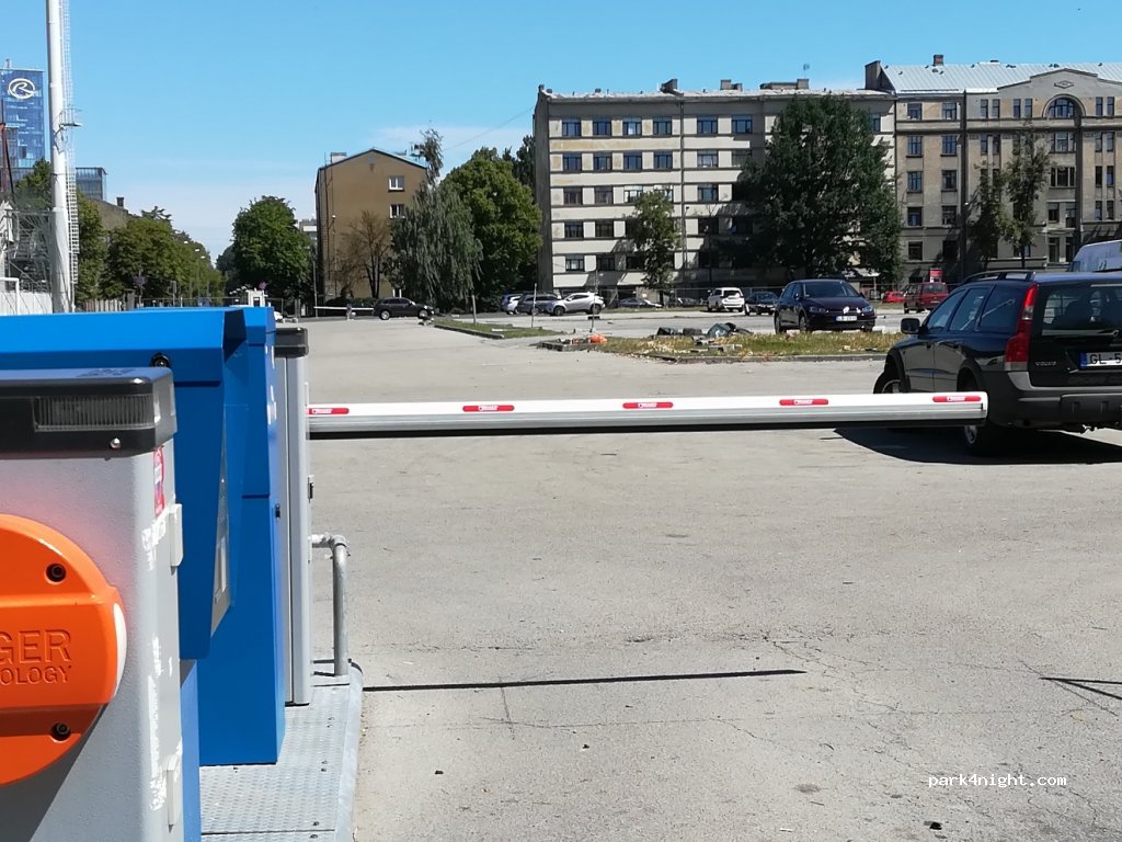 (1010) Rīga - 2 Emiļa Melngaiļa iela — foto 2