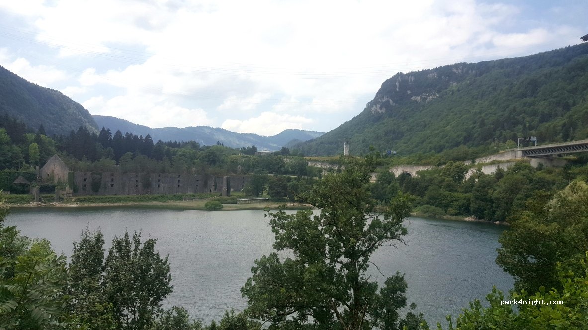 (01130) Le Poizat-Lalleyriat - D1084 — foto 4