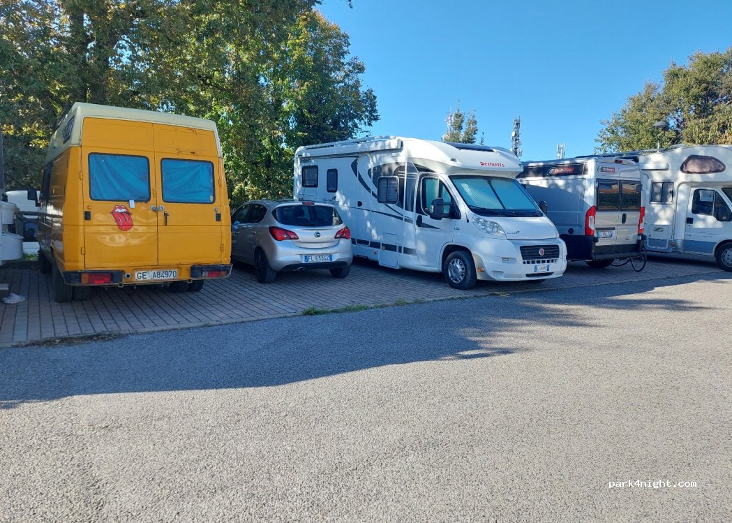 Camper Parking Area Montalcino — foto 4