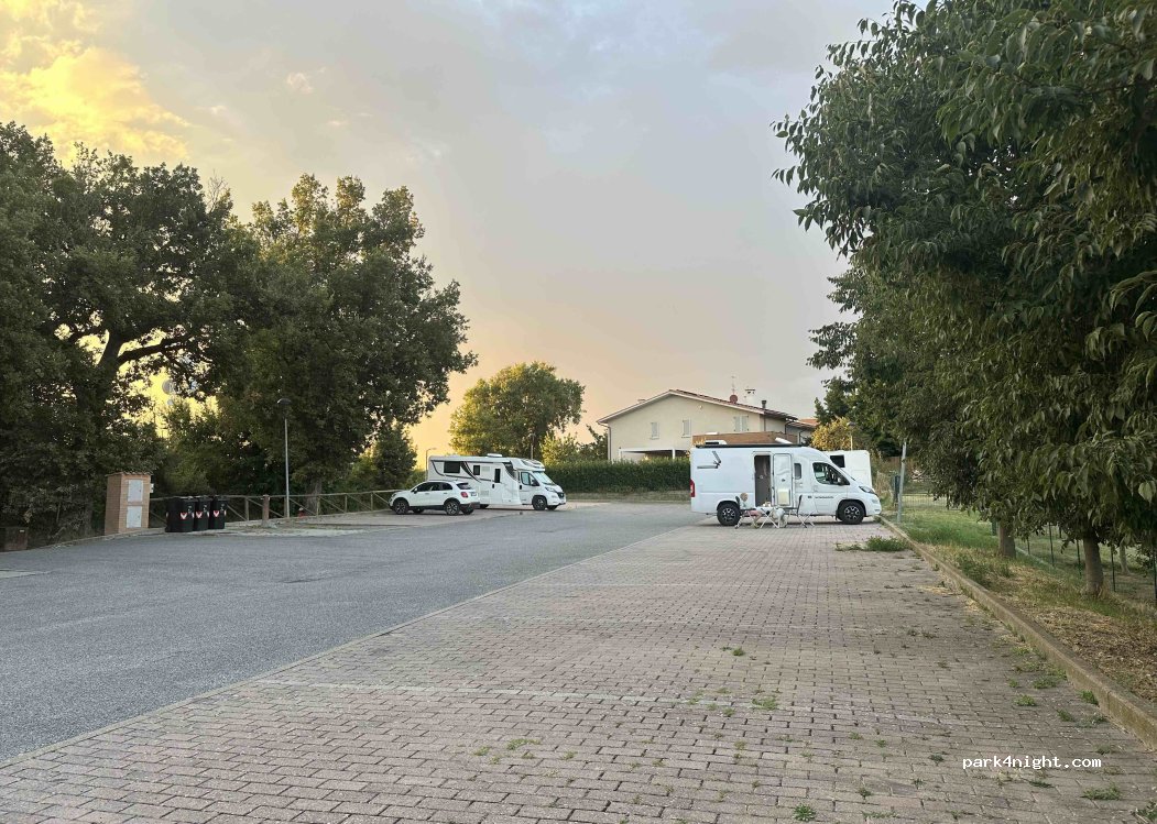 Camper Parking Area Montalcino — foto 5