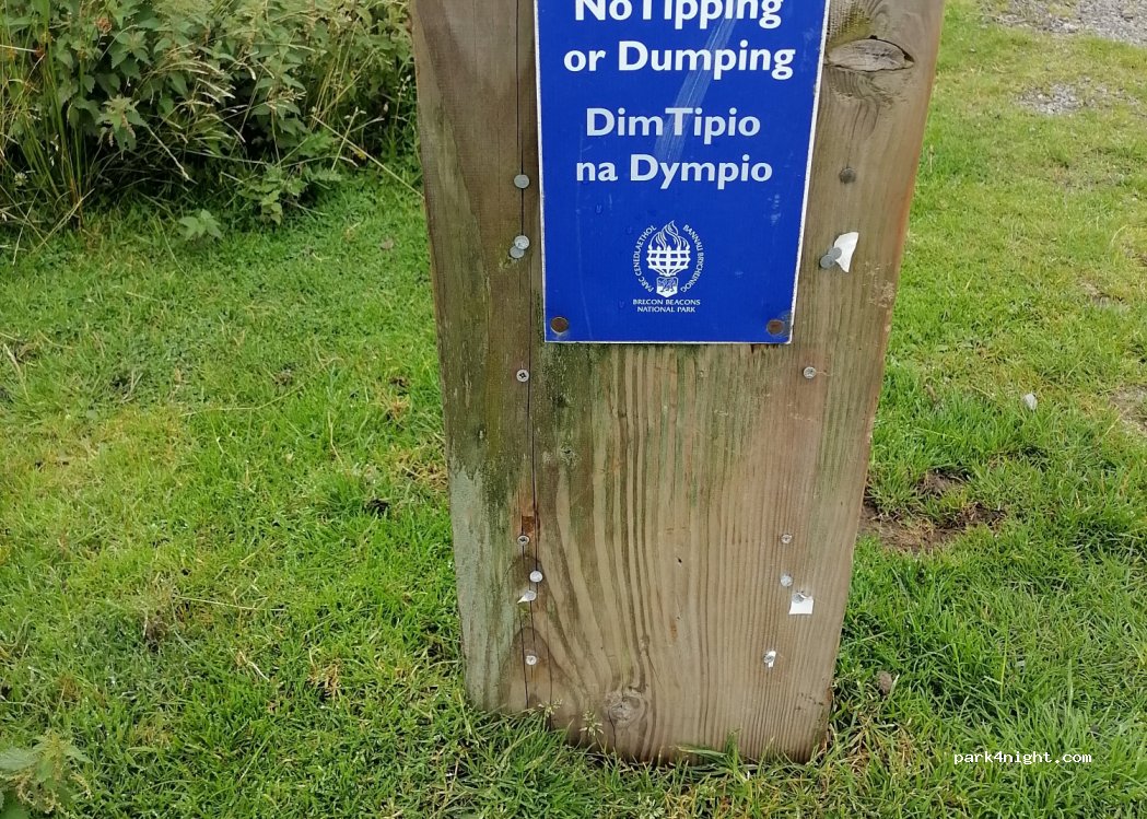 (NP4 9PG) Llanfoist - Unnamed Road — foto 3