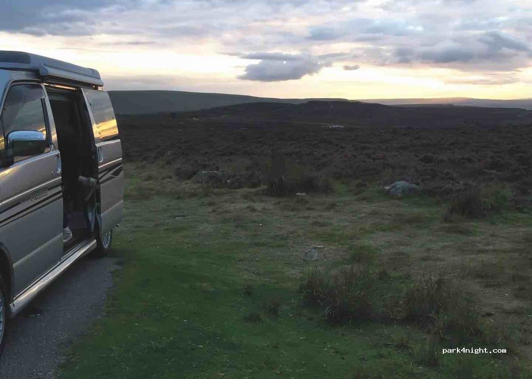 (NP4 9PG) Llanfoist - Unnamed Road — foto 4